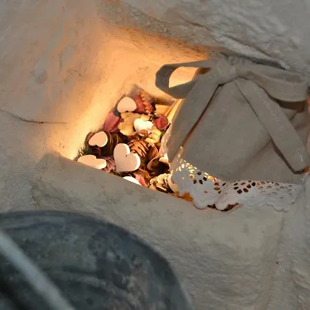 Due Cuori E Casetta Locorotondo