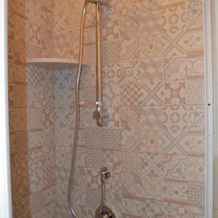 Due Cuori E Casetta Locorotondo