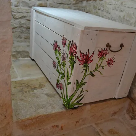 Due Cuori E Casetta Locorotondo