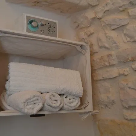 Due Cuori E Casetta *