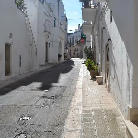 Due Cuori E Casetta Locorotondo